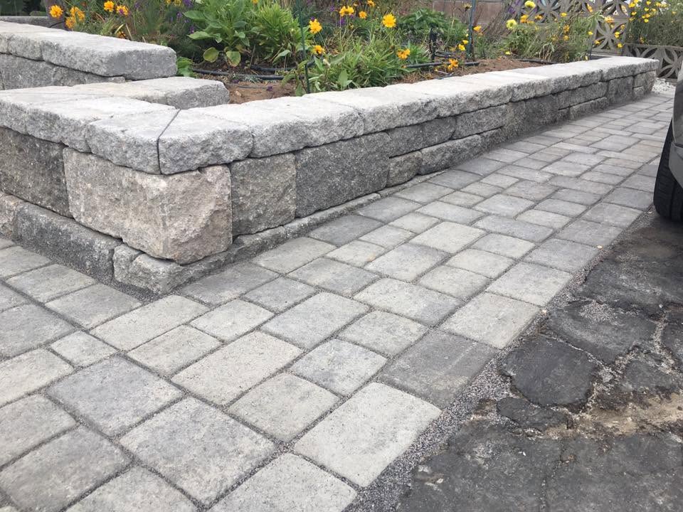 Planting and mulch design