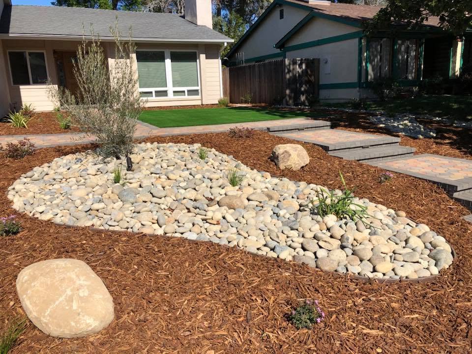 Stone patio with border detail